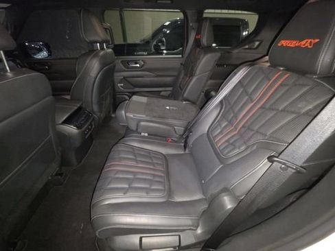 Used 2025 Nissan Armada PRO-4X w/ Pro-4X Premium Package AWD/4WD image 12
