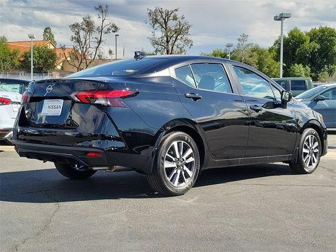 New 2025 Nissan Versa SV w/ Trunk Package image 2