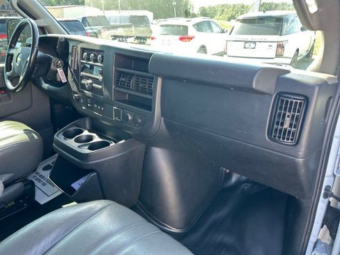 Used 2018 Chevrolet Express 2500 w/ Driver Convenience Package RWD image 32