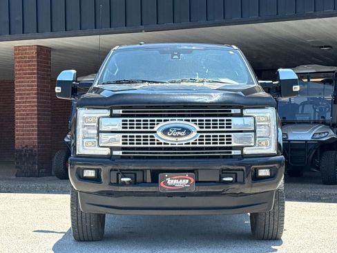 Used 2018 Ford F350 Platinum w/ Platinum Ultimate Package AWD/4WD image 2