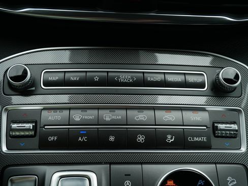 Used 2023 Hyundai Santa Fe SEL AWD/4WD image 17