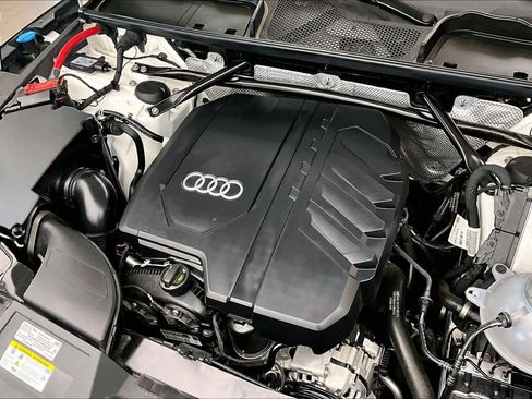 Used 2023 Audi Q5 2.0T Premium Plus w/ Premium Plus Package AWD/4WD image 31
