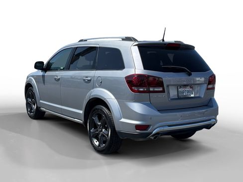 Used 2018 Dodge Journey Crossroad w/ Popular Equipment Group FWD image 3