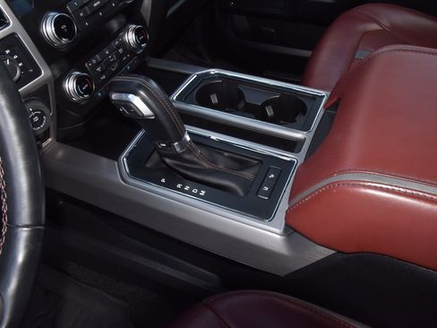 Used 2020 Ford F150 Platinum w/ Equipment Group 701A Luxury image 31