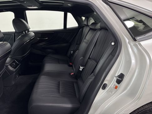 Used 2021 Lexus LS 500 AWD w/ Interior Upgrade Package image 29