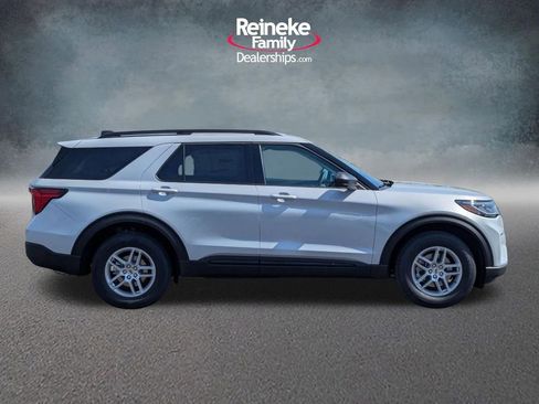 New 2026 Ford Explorer Active AWD/4WD image 4