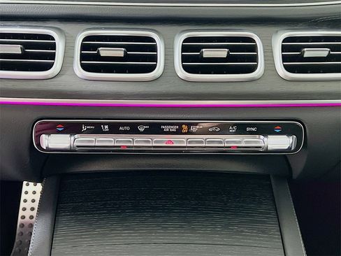 New 2025 Mercedes-Benz GLS 450 4MATIC image 18