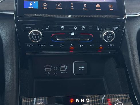 Used 2021 Jeep Grand Cherokee L Overland w/ Advanced Protech Group III AWD/4WD image 21