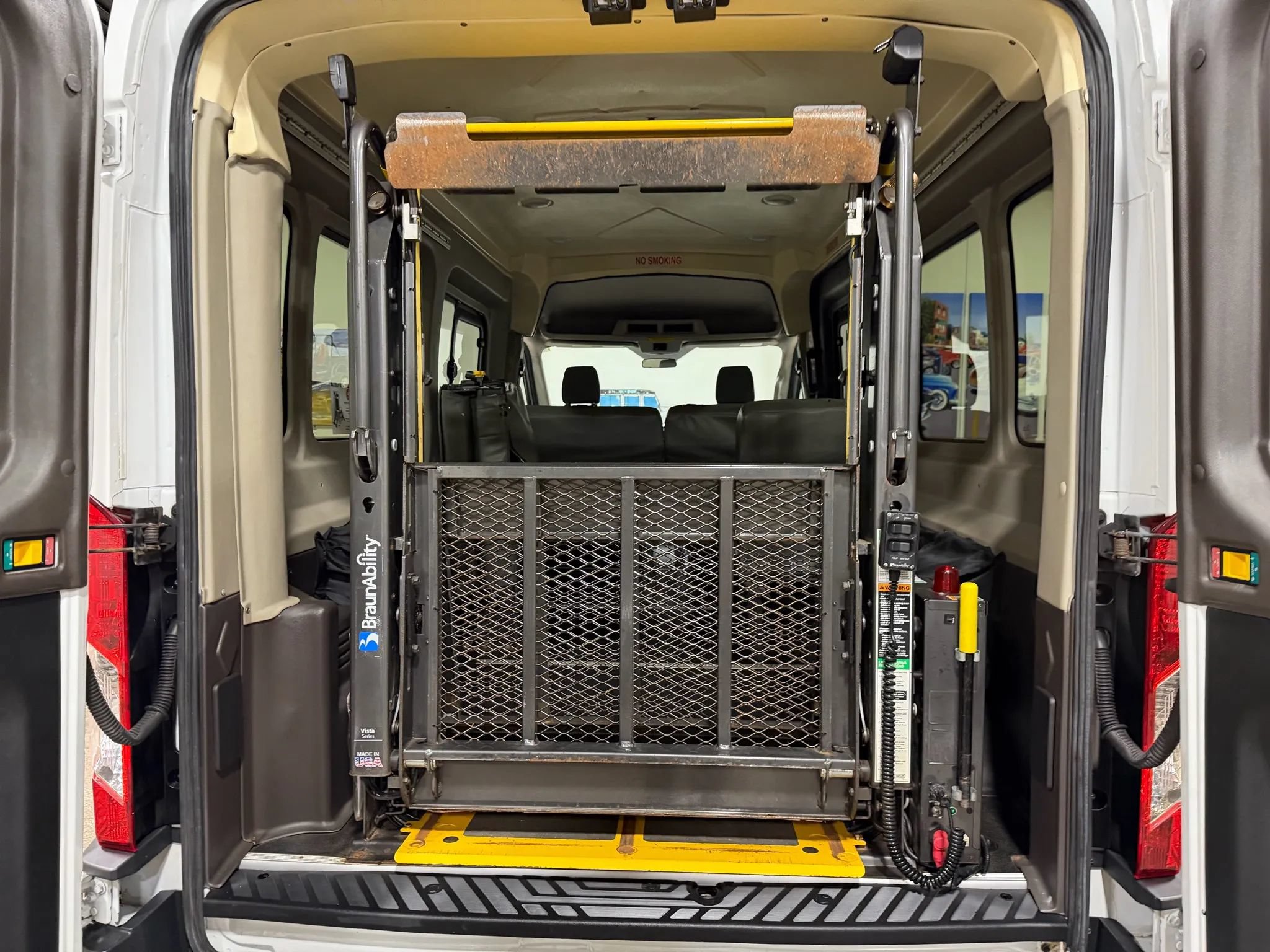 Used 2015 Ford Transit 250 148 Medium Roof RWD image 39