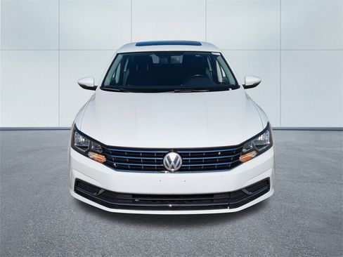 Used 2017 Volkswagen Passat 1.8T SE image 8