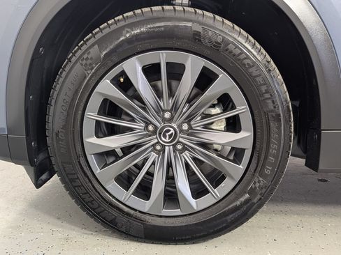 Used 2025 MAZDA CX-70 3.3 Turbo w/ Preferred Package AWD/4WD image 9