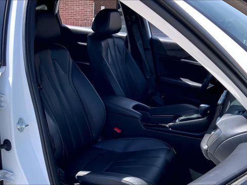 Used 2023 Acura Integra A-Spec image 9