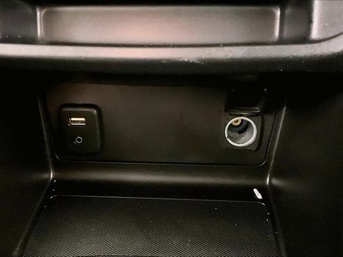 Used 2018 GMC Canyon SLE w/ SLE Convenience Package image 32