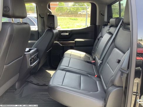Used 2020 GMC Sierra 1500 SLT RWD image 9