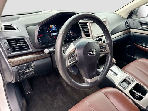 Used 2014 Subaru Outback 2.5i Limited AWD/4WD image 11