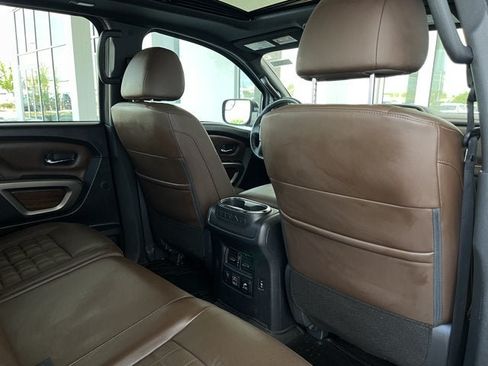Used 2024 Nissan Titan Platinum Reserve w/ Moonroof Package AWD/4WD image 27
