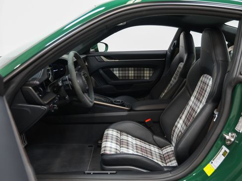 Certified 2025 Porsche 911 Turbo AWD/4WD image 73