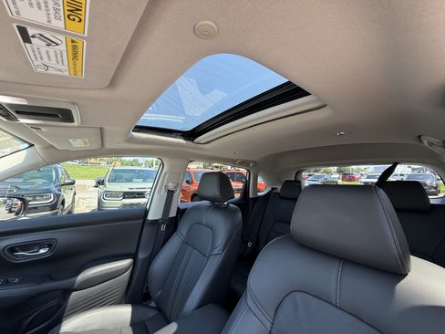 Certified 2024 Honda HR-V EX-L image 30