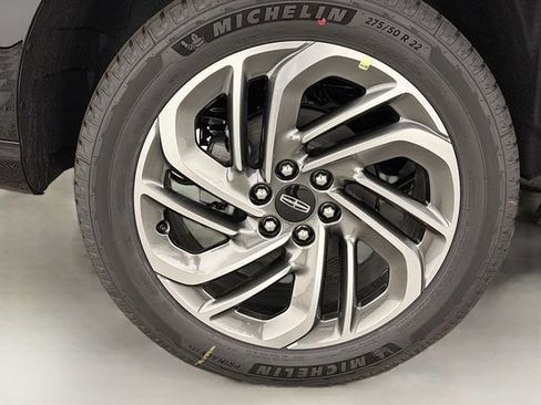 New 2026 Lincoln Navigator L Premier AWD/4WD image 36