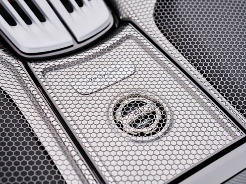 Used 2015 Porsche 918 Spyder w/Weissach Package image 20