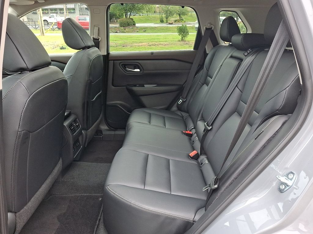 Certified 2023 Nissan Rogue SL w/ SL Premium Package AWD/4WD image 11