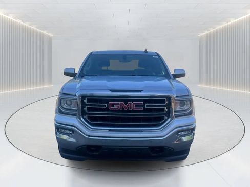 Used 2017 GMC Sierra 1500 SLE w/ SLE Preferred Package AWD/4WD image 2
