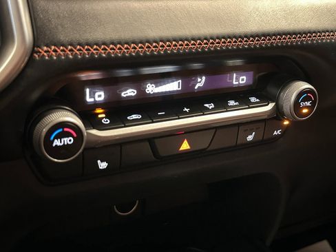 Used 2023 MAZDA CX-50 Meridian Edition w/ Apex Package image 14