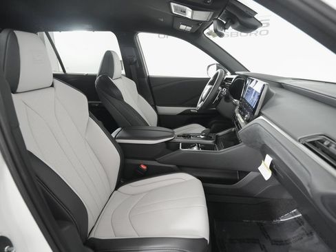 New 2026 Lexus TX 500h AWD image 17