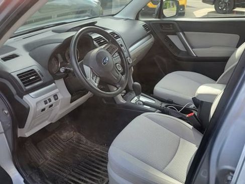 Used 2015 Subaru Forester 2.5i Premium AWD/4WD image 4