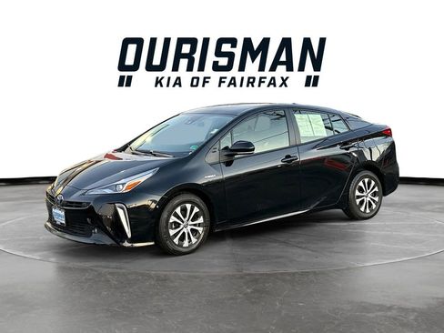Used 2022 Toyota Prius XLE image 2