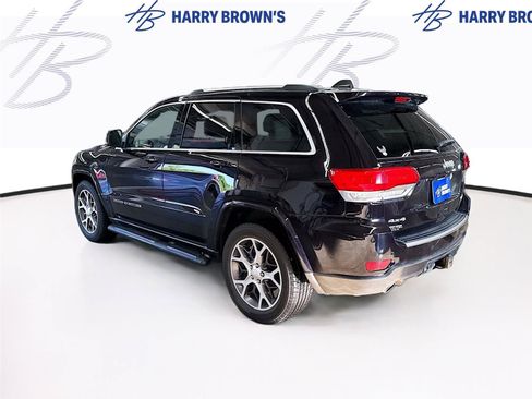 Used 2018 Jeep Grand Cherokee Limited AWD/4WD image 2