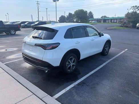 Used 2024 Honda HR-V EX-L image 10
