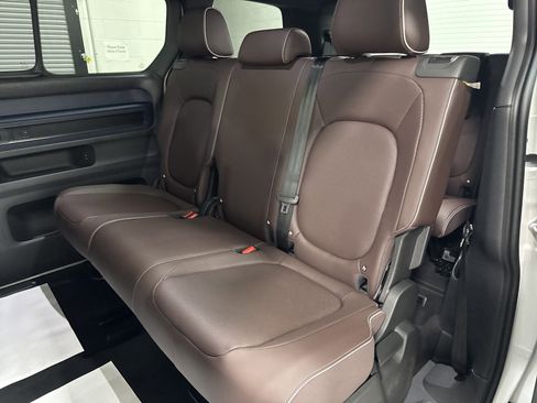 New 2025 Volkswagen ID. Buzz Pro S image 31