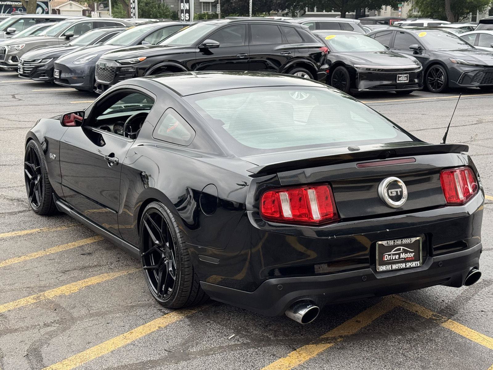 Used 2012 Ford Mustang GT Premium w/ HID Headlamps & Security Pkg RWD image 6
