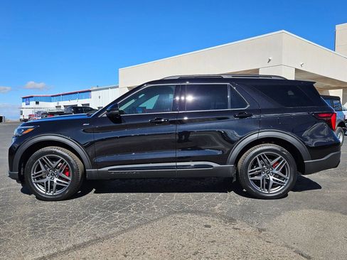 New 2026 Ford Explorer ST-Line w/ ST-Line Street Pack AWD/4WD image 9