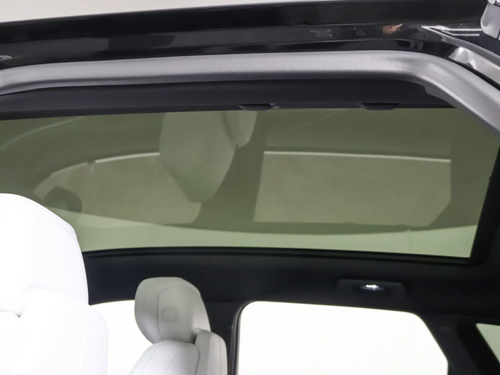 Used 2024 Cadillac Lyriq Sport RWD image 22