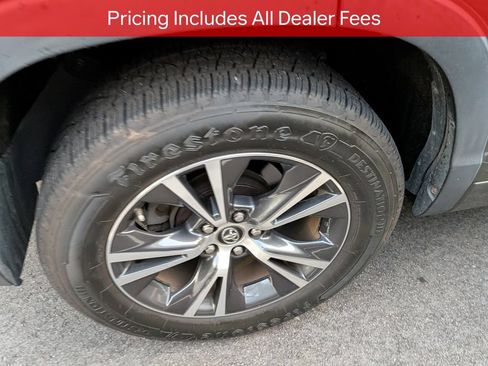 Used 2016 Toyota Highlander XLE FWD image 9
