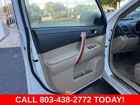Used 2010 Toyota Highlander Limited AWD/4WD image 5