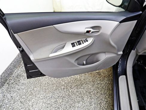 Used 2013 Toyota Corolla LE FWD image 7