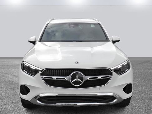 Used 2025 Mercedes-Benz GLC 300 GLC 300 image 2