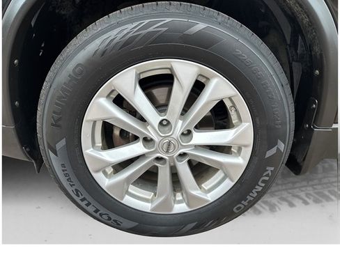 Used 2016 Nissan Rogue SV AWD/4WD image 18