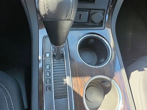 Used 2016 Chevrolet Traverse LT image 22