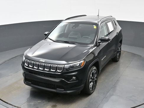 Used 2022 Jeep Compass Limited w/ Sun and Sound Group image 32