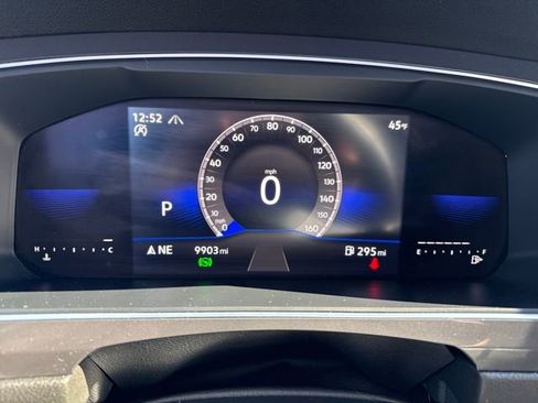 Used 2022 Volkswagen Tiguan SE image 17