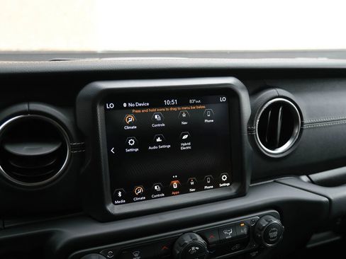 Used 2023 Jeep Wrangler Unlimited Sahara AWD/4WD image 41