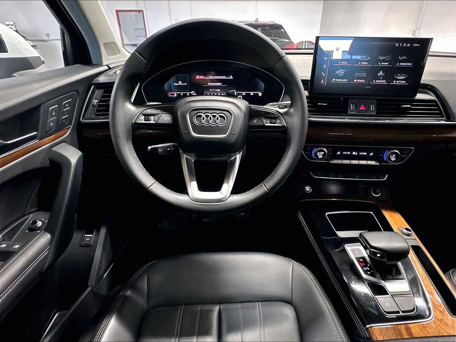Used 2023 Audi Q5 2.0T Premium Plus w/ Premium Plus Package AWD/4WD image 9