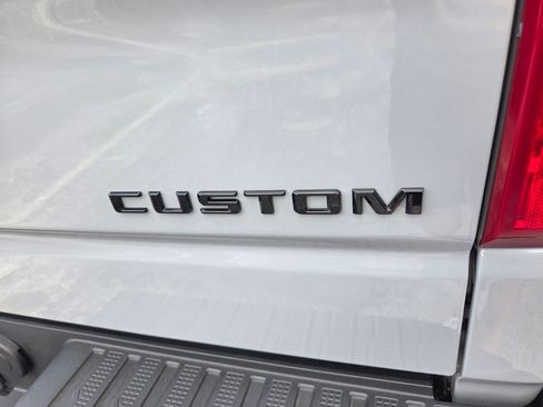Used 2025 Chevrolet Silverado 1500 Custom w/ Turbomax Blackout Package AWD/4WD image 13