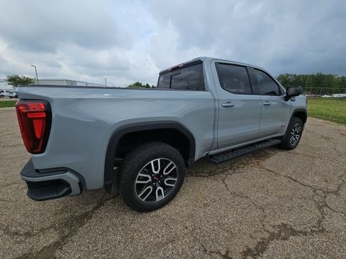 Used 2025 GMC Sierra 1500 AT4 w/ AT4 Preferred Package AWD/4WD image 3