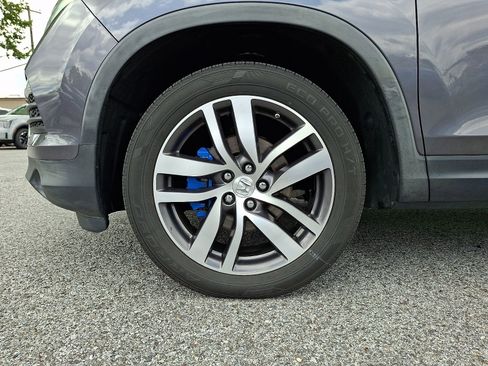 Used 2017 Honda Pilot Touring image 10