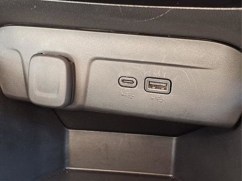 Used 2025 Chevrolet Trax LT image 12